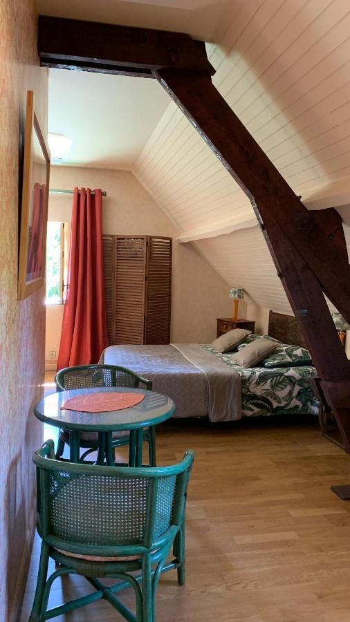 مبيت وإفطار Saint-Denis-lès-Martel Le Moulin Du Boisset المظهر الخارجي الصورة