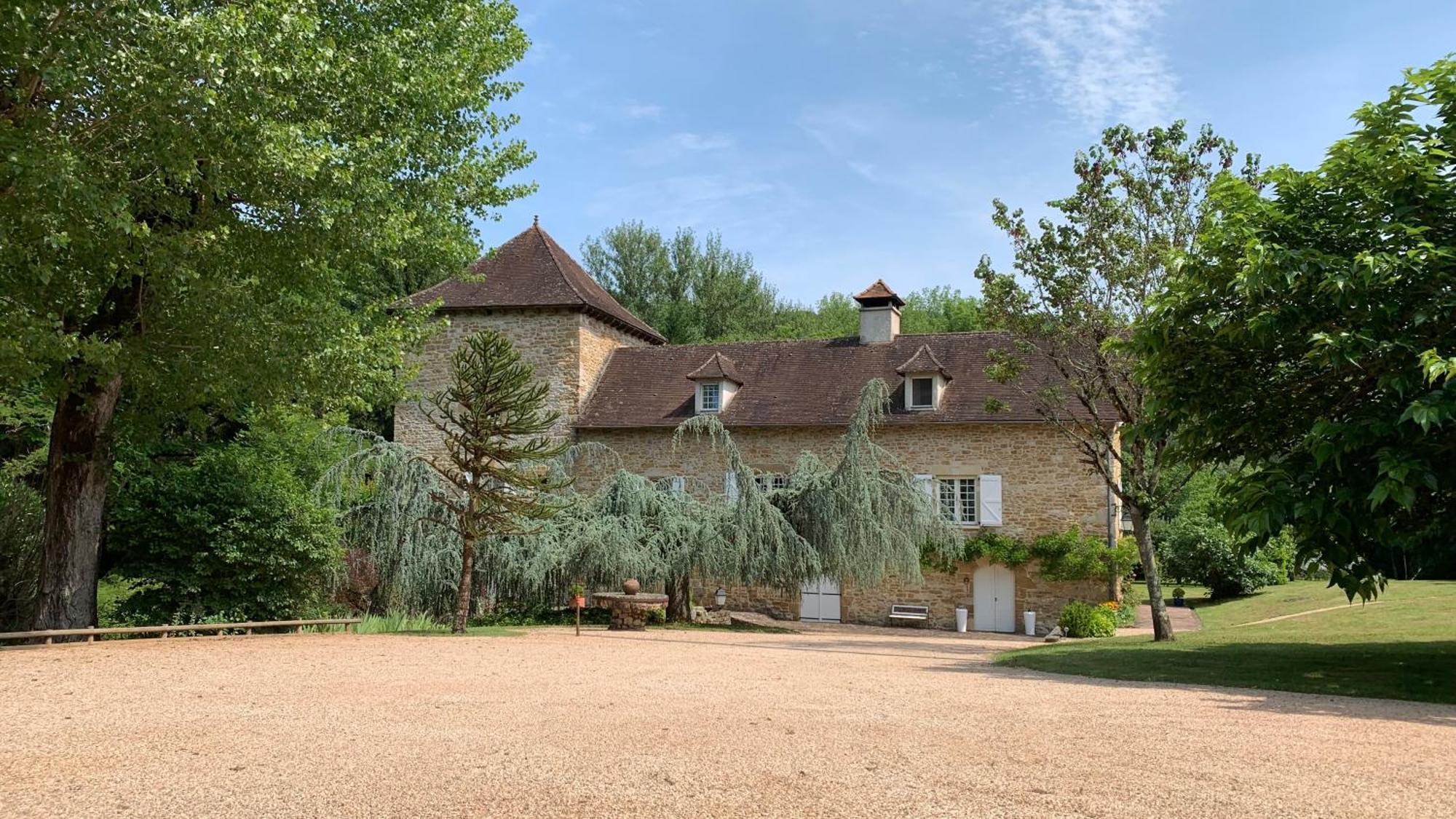 مبيت وإفطار Saint-Denis-lès-Martel Le Moulin Du Boisset المظهر الخارجي الصورة