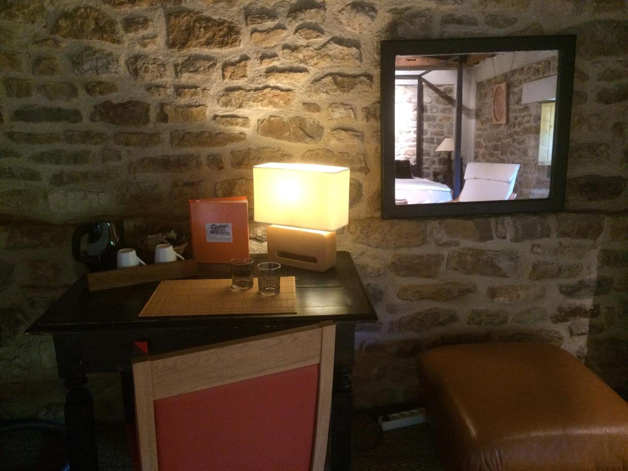 مبيت وإفطار Saint-Denis-lès-Martel Le Moulin Du Boisset الغرفة الصورة
